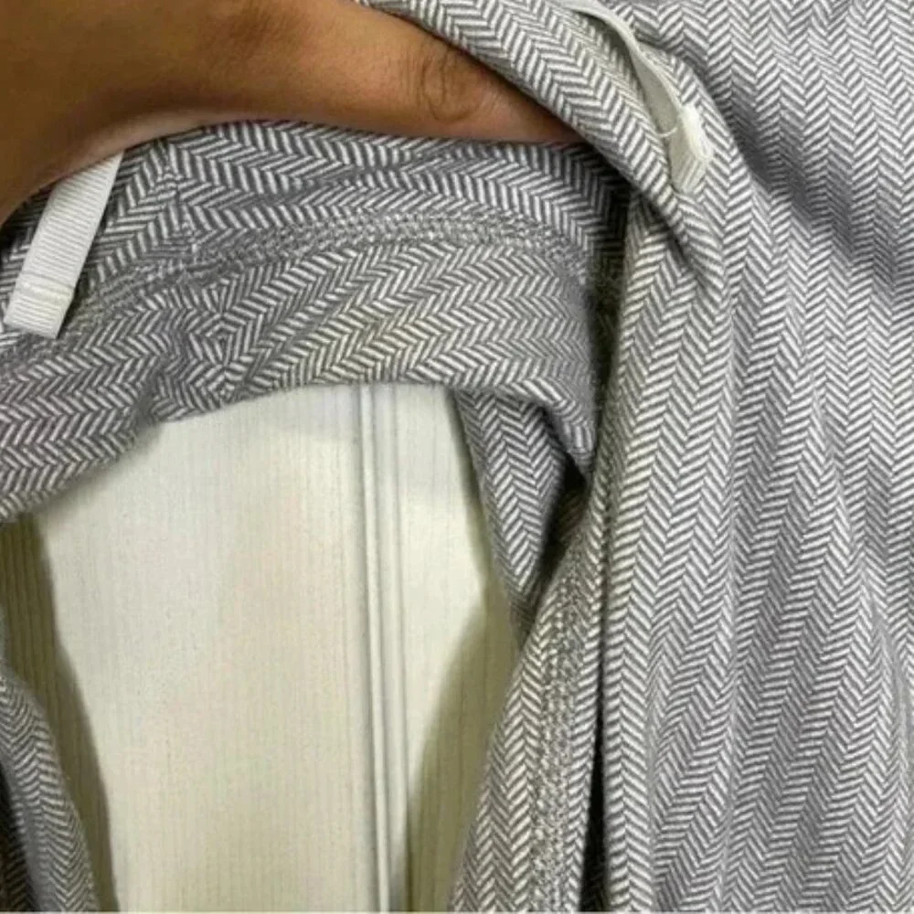 Lululemon Jet Crop Slim Herringbone - Size 6 - White Slate